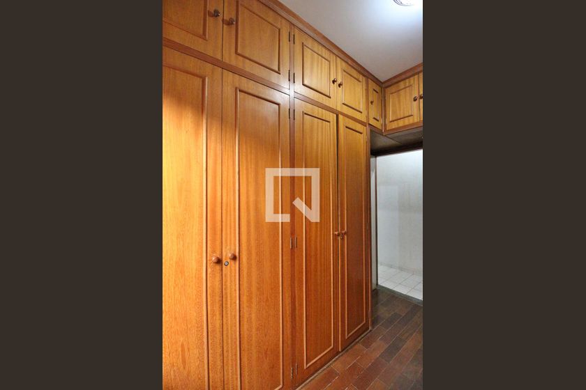 Casa à Venda - Jardim do Lago, 3 Quartos,  180 m2 em , Campinas - sp | SoloBR