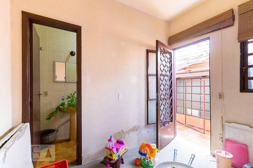 Casa à Venda - Taquaral, 4 Quartos,  214 m2 em , Campinas - sp | SoloBR