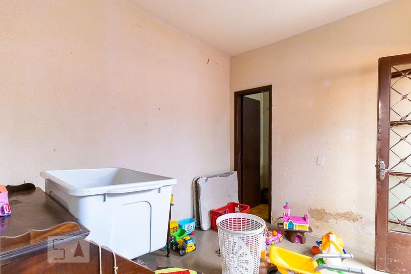 Casa à Venda - Taquaral, 4 Quartos,  214 m2 em , Campinas - sp | SoloBR