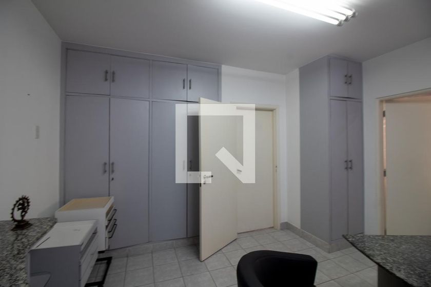 Casa, 4 quartos, 380 m² - Foto 33