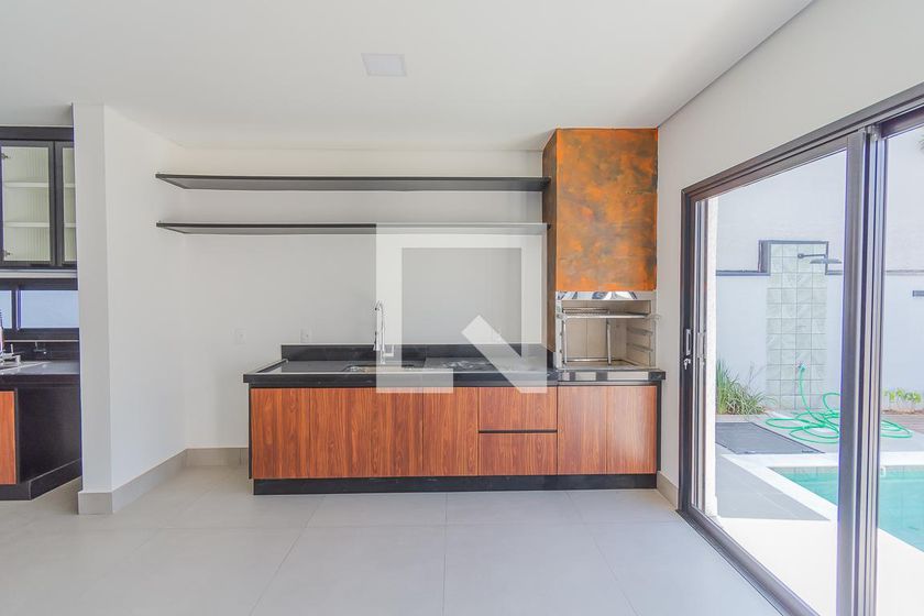 Casa à Venda - Swiss Park, 3 Quartos,  205 m2 em , Campinas - sp | SoloBR