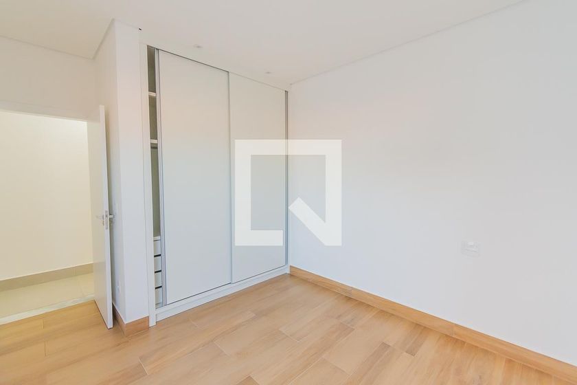Casa à Venda - Swiss Park, 3 Quartos,  205 m2 em , Campinas - sp | SoloBR