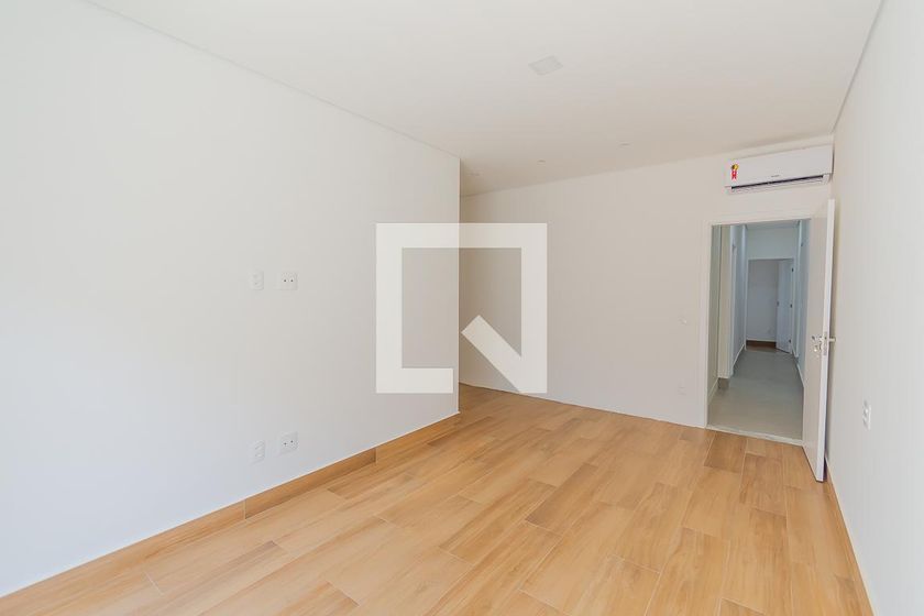 Casa à Venda - Swiss Park, 3 Quartos,  205 m2 em , Campinas - sp | SoloBR