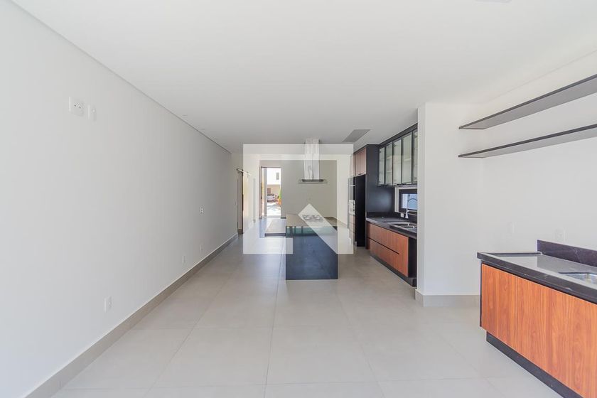 Casa à Venda - Swiss Park, 3 Quartos,  205 m2 em , Campinas - sp | SoloBR