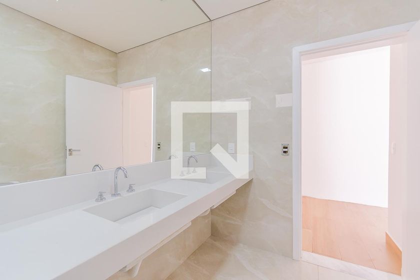 Casa à Venda - Swiss Park, 3 Quartos,  205 m2 em , Campinas - sp | SoloBR