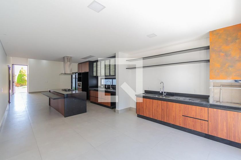 Casa à Venda - Swiss Park, 3 Quartos,  205 m2 em , Campinas - sp | SoloBR