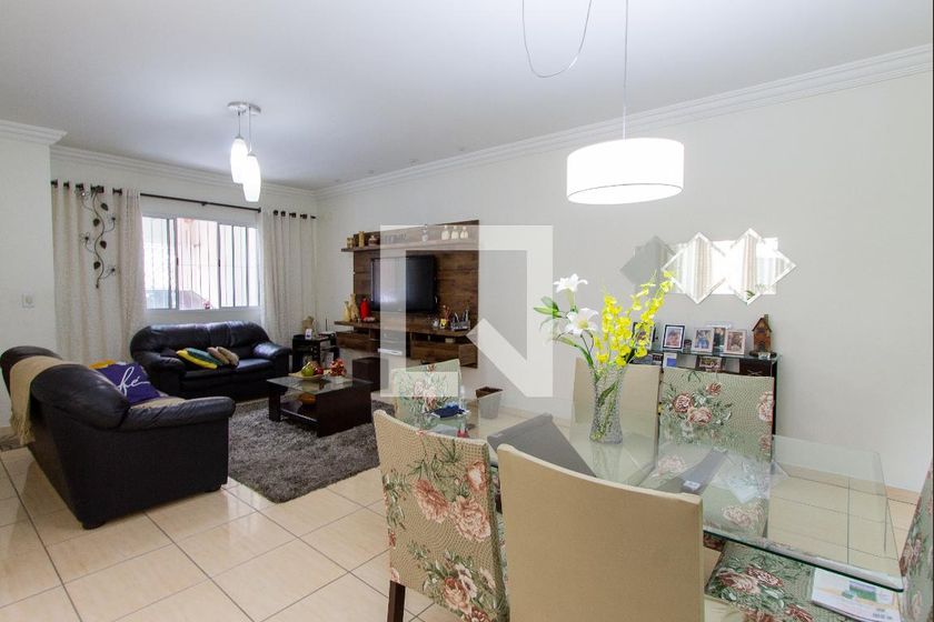 Casa, 3 quartos, 228 m² - Foto 8