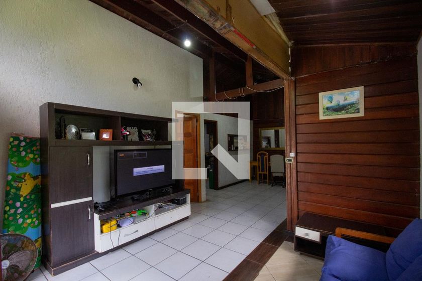 Casa, 4 quartos, 2700 m² - Foto 1