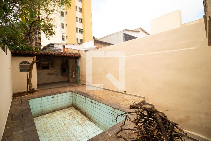 Casa à Venda - Centro, 3 Quartos,  300 m2 em , Campinas - sp | SoloBR