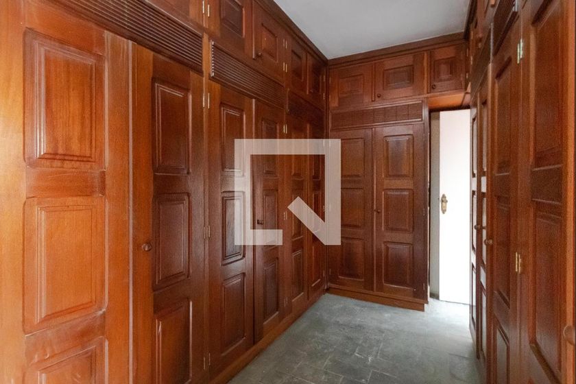 Casa à Venda - Centro, 3 Quartos,  300 m2 em , Campinas - sp | SoloBR