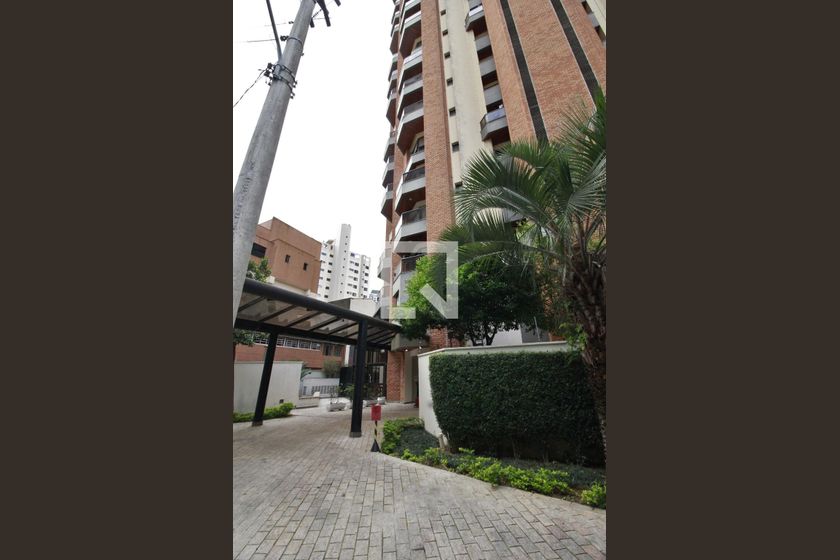 Apartamento Rua Nazira Carone, São Paulo, Panamby