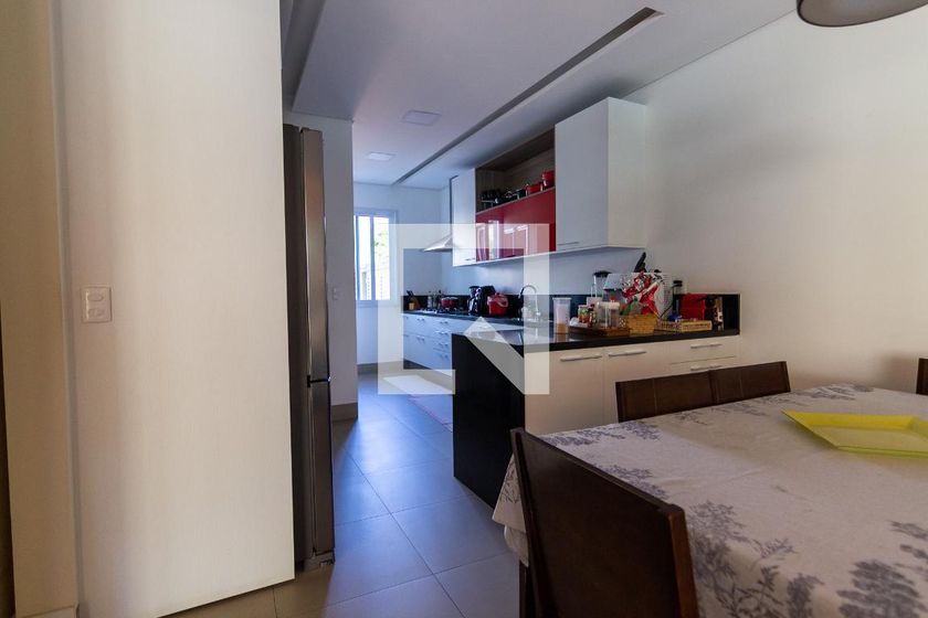 Casa à Venda - Swiss Park, 5 Quartos,  412 m2 em , Campinas - sp | SoloBR