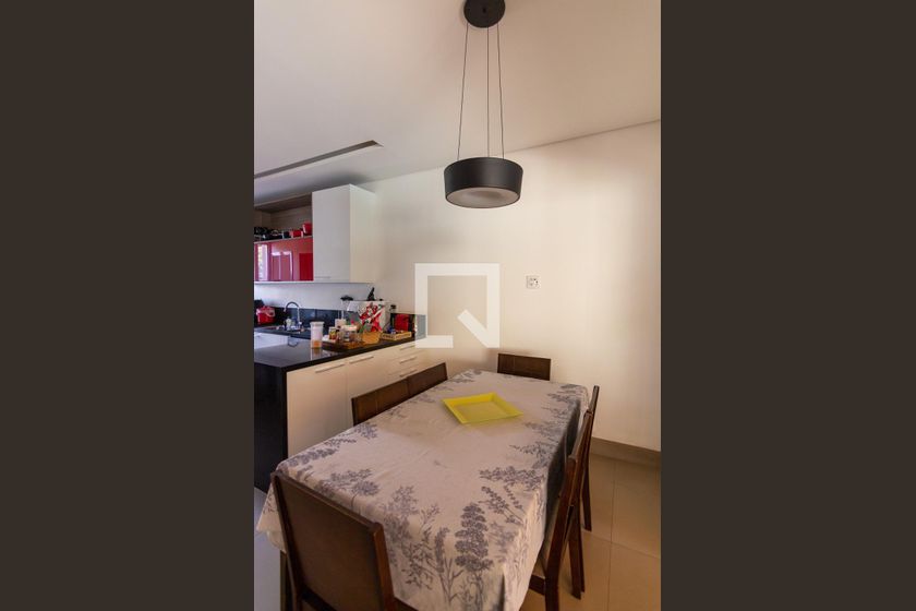 Casa à Venda - Swiss Park, 5 Quartos,  412 m2 em , Campinas - sp | SoloBR