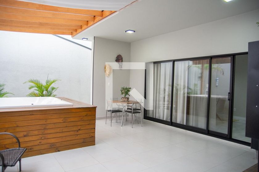Casa à Venda - Swiss Park, 2 Quartos,  190 m2 em , Campinas - sp | SoloBR