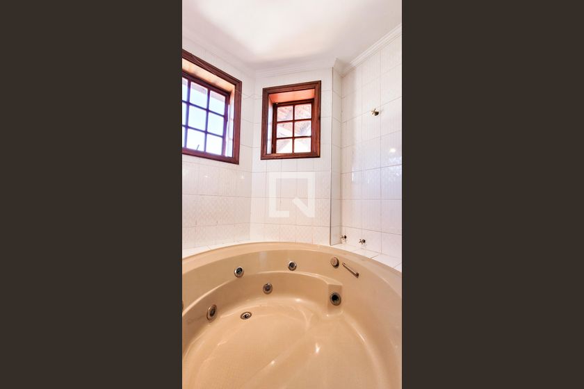 Casa à Venda - Jardim Flamboyant, 4 Quartos,  498 m2 em , Campinas - sp | SoloBR
