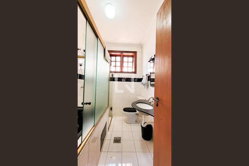 Casa à Venda - Jardim Flamboyant, 4 Quartos,  498 m2 em , Campinas - sp | SoloBR