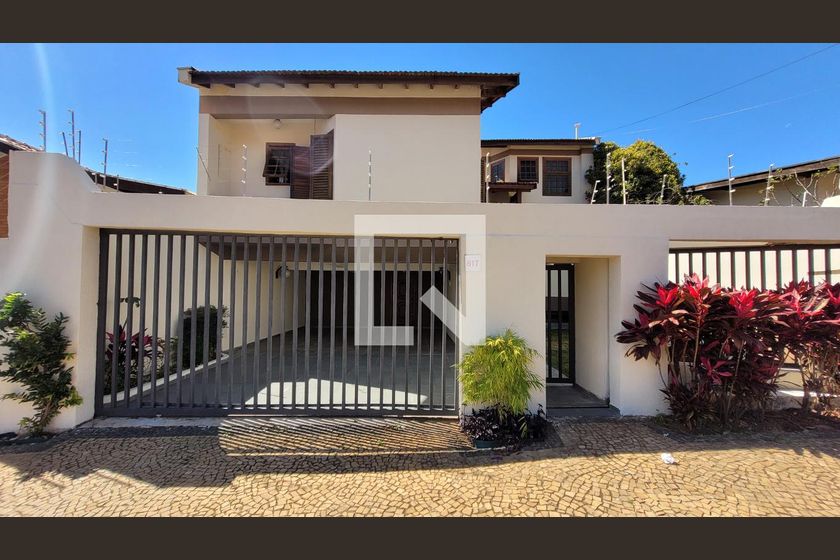 Casa à Venda - Jardim Flamboyant, 4 Quartos,  498 m2 em , Campinas - sp | SoloBR