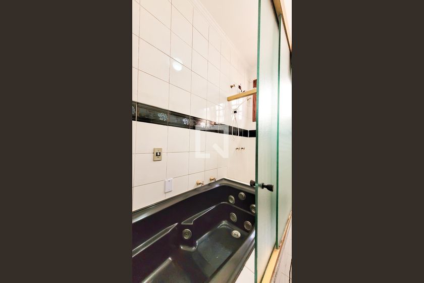 Casa à Venda - Jardim Flamboyant, 4 Quartos,  498 m2 em , Campinas - sp | SoloBR