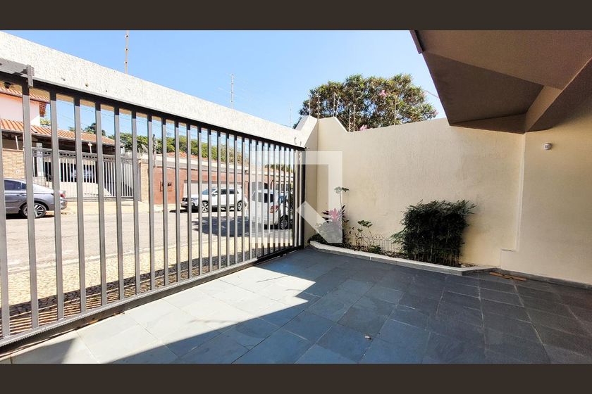 Casa à Venda - Jardim Flamboyant, 4 Quartos,  498 m2 em , Campinas - sp | SoloBR