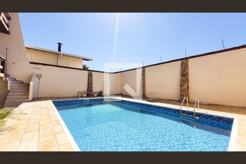 Casa à Venda - Jardim Flamboyant, 4 Quartos,  498 m2 em , Campinas - sp | SoloBR