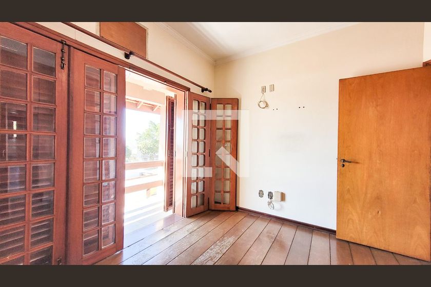 Casa à Venda - Jardim Flamboyant, 4 Quartos,  498 m2 em , Campinas - sp | SoloBR