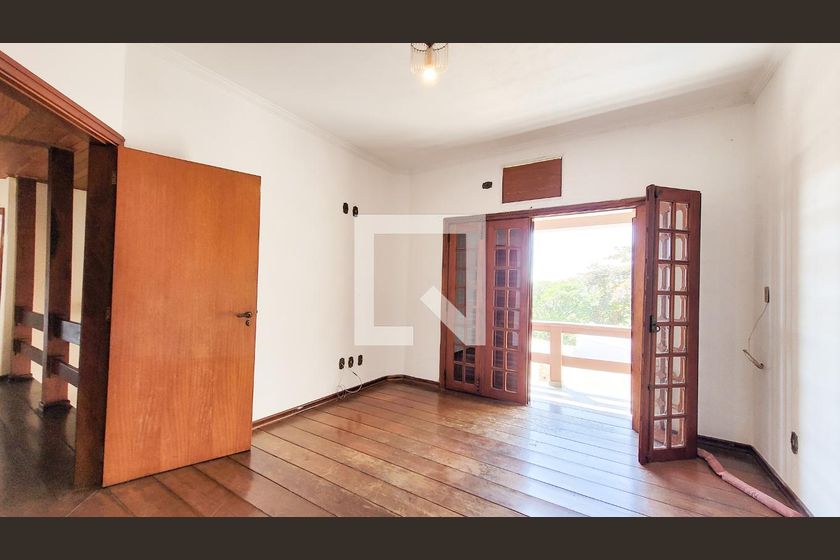 Casa à Venda - Jardim Flamboyant, 4 Quartos,  498 m2 em , Campinas - sp | SoloBR