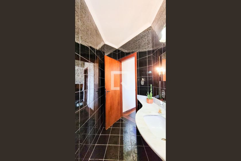 Casa à Venda - Jardim Flamboyant, 4 Quartos,  498 m2 em , Campinas - sp | SoloBR