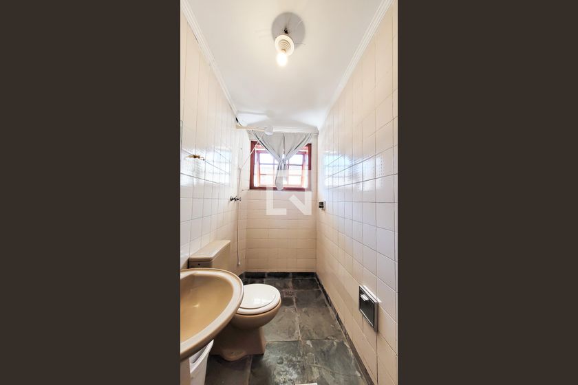 Casa à Venda - Jardim Flamboyant, 4 Quartos,  498 m2 em , Campinas - sp | SoloBR