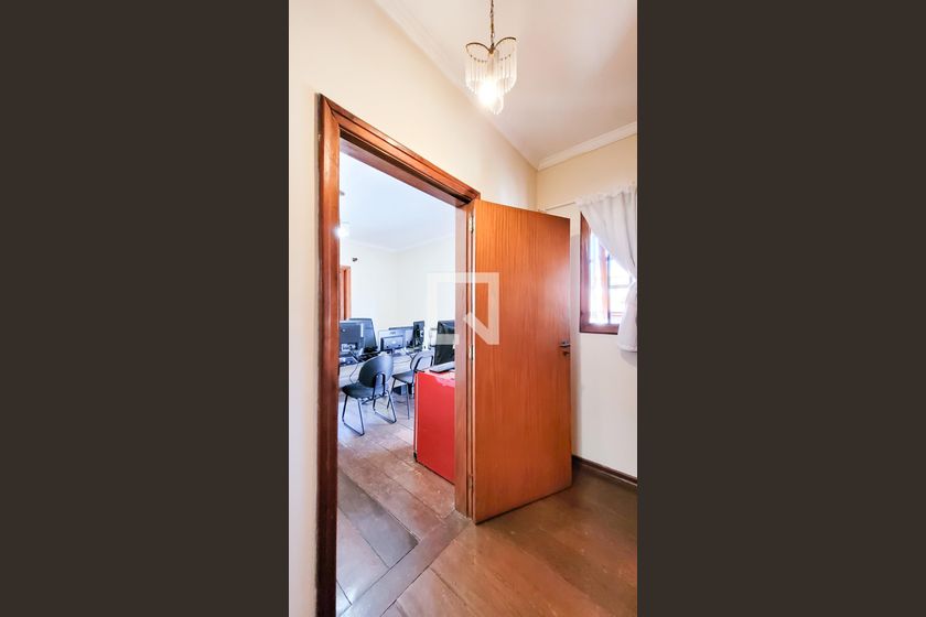 Casa à Venda - Jardim Flamboyant, 4 Quartos,  498 m2 em , Campinas - sp | SoloBR