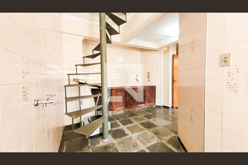 Casa à Venda - Jardim Flamboyant, 4 Quartos,  498 m2 em , Campinas - sp | SoloBR