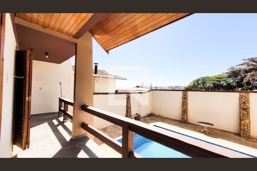 Casa à Venda - Jardim Flamboyant, 4 Quartos,  498 m2 em , Campinas - sp | SoloBR