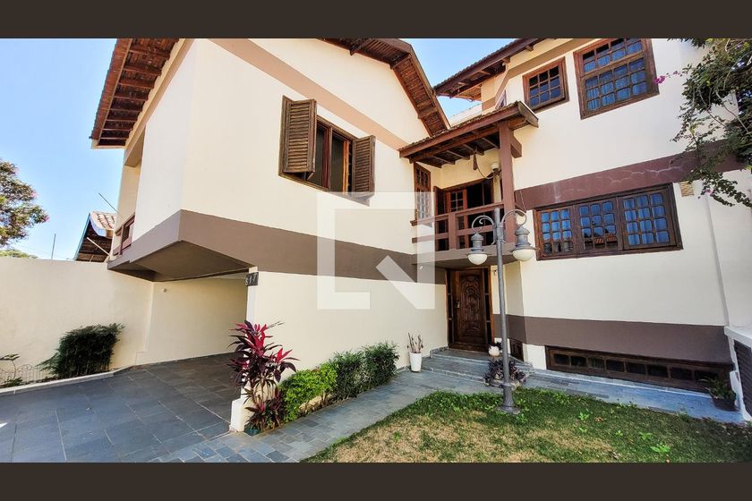 Casa à Venda - Jardim Flamboyant, 4 Quartos,  498 m2 em , Campinas - sp | SoloBR
