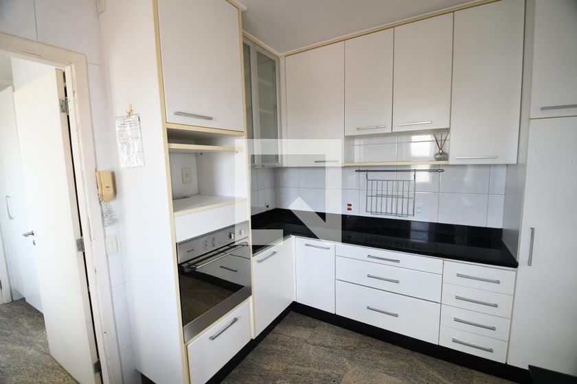 Apartamento à Venda - Mansões Santo Antônio, 4 Quartos,  213 m2 em , Campinas - sp | SoloBR