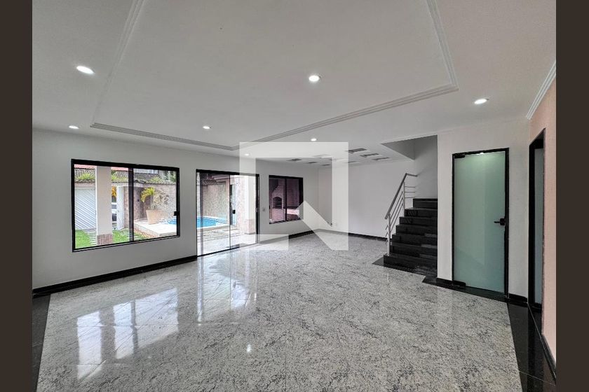 Casa, 4 quartos, 350 m² - Foto 1