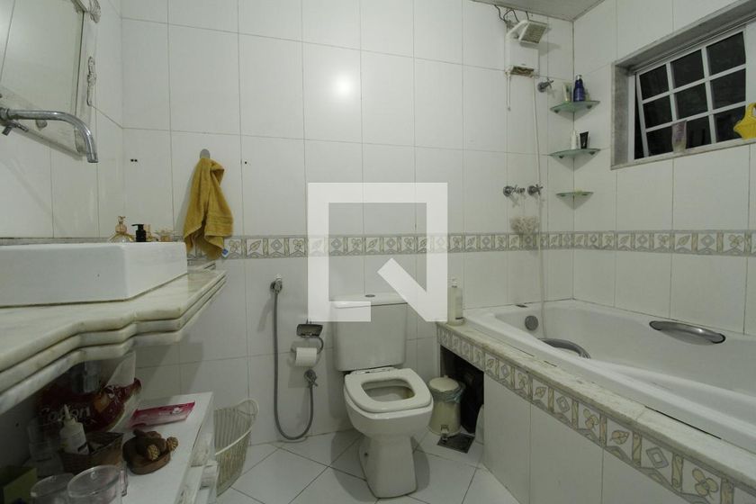 Casa, 4 quartos, 240 m² - Foto 71