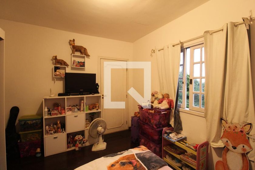 Casa, 4 quartos, 240 m² - Foto 27