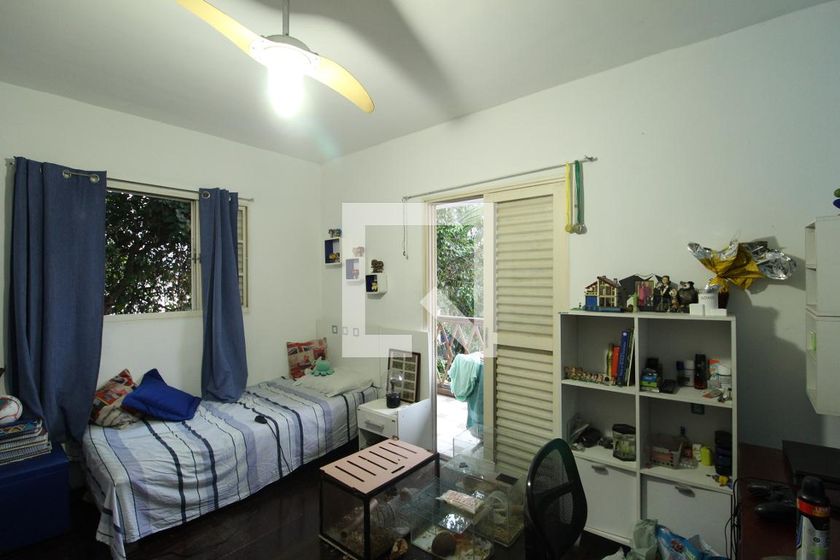 Casa, 4 quartos, 240 m² - Foto 39