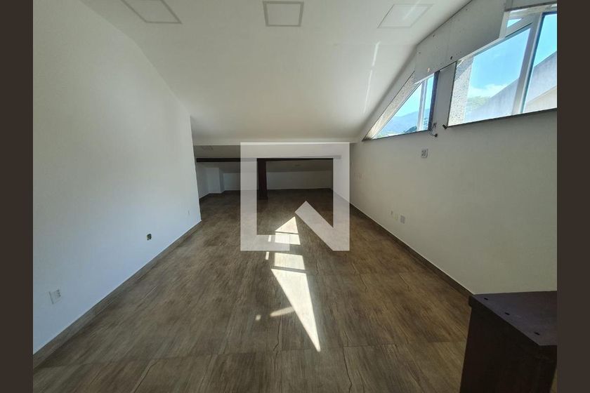 Casa, 4 quartos, 240 m² - Foto 19