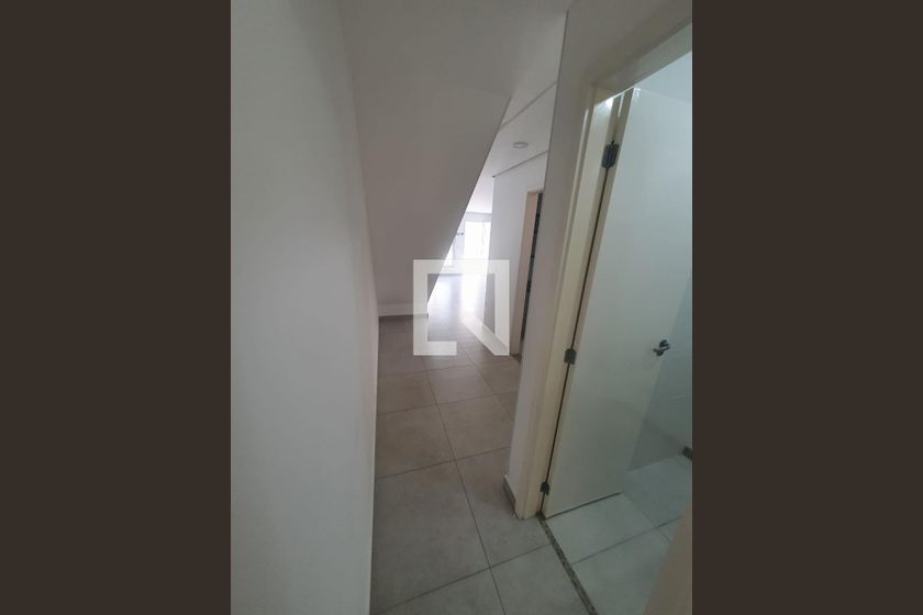 Casa, 4 quartos, 240 m² - Foto 1