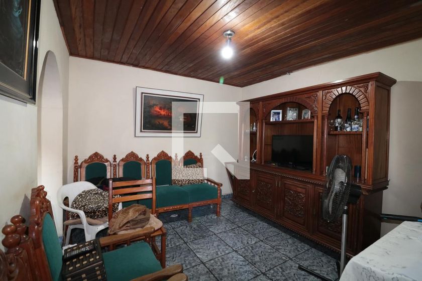 Casa, 2 quartos, 200 m² - Foto 1