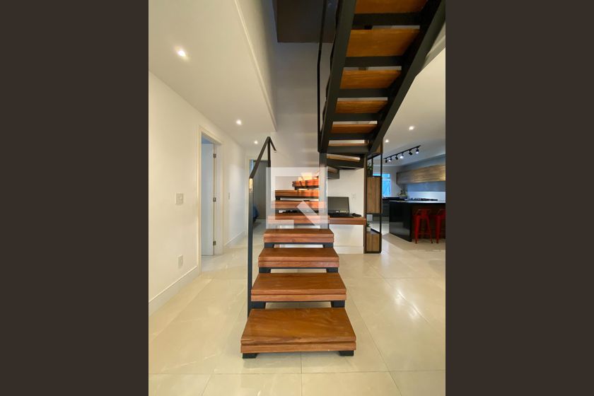 Cobertura, 3 quartos, 215 m² - Foto 10