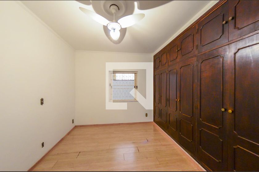 Casa à Venda - Guanabara, 3 Quartos,  186 m2 em , Campinas - sp | SoloBR