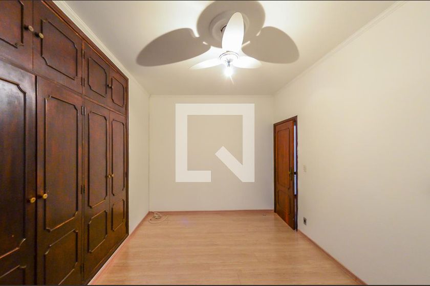 Casa à Venda - Guanabara, 3 Quartos,  186 m2 em , Campinas - sp | SoloBR
