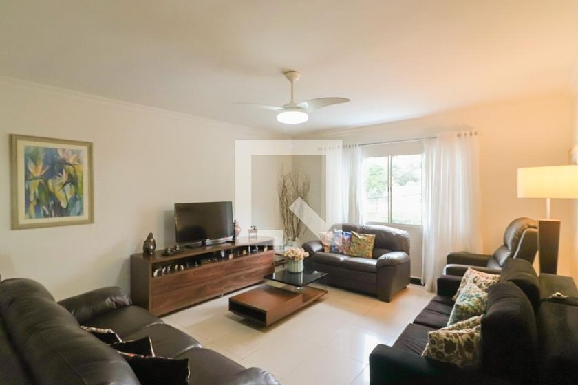 Casa, 3 quartos, 230 m² - Foto 1