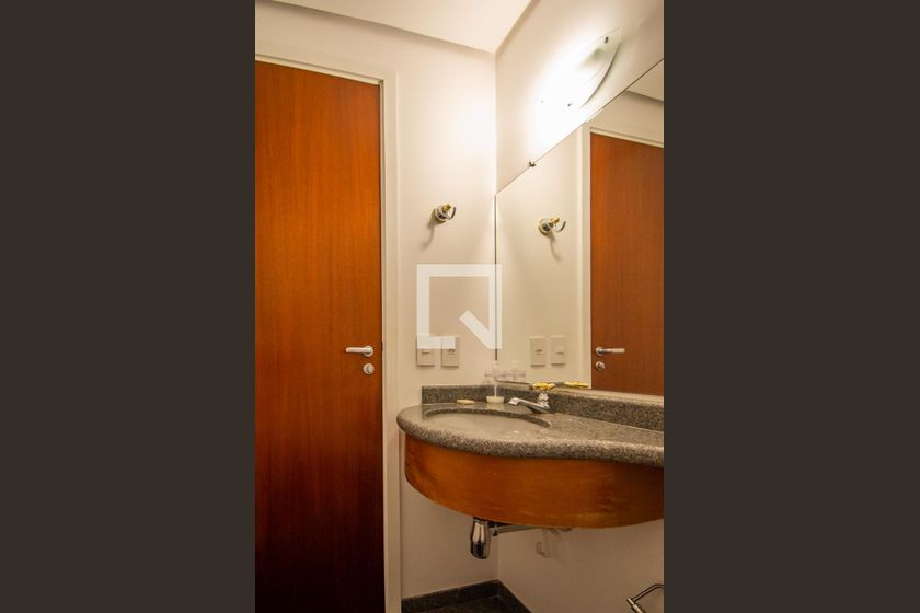 Apartamento à Venda - Cambuí, 1 Quarto,  70 m2 em , Campinas - sp | SoloBR