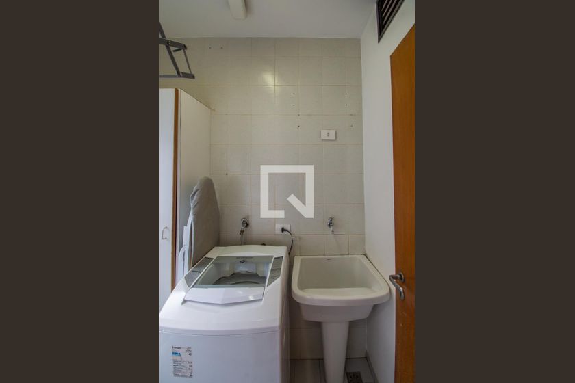 Apartamento à Venda - Cambuí, 1 Quarto,  70 m2 em , Campinas - sp | SoloBR