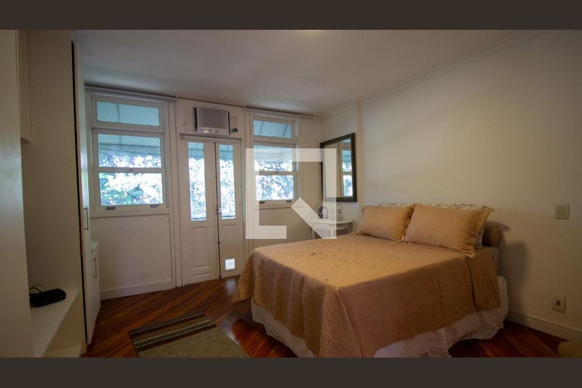 Casa, 3 quartos, 200 m² - Foto 13