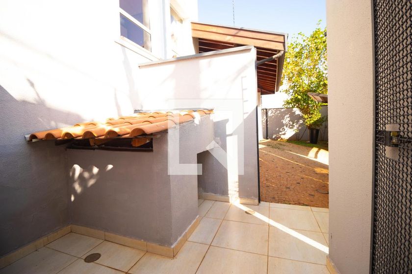 Casa à Venda - Mansões Santo Antônio, 5 Quartos,  370 m2 em , Campinas - sp | SoloBR
