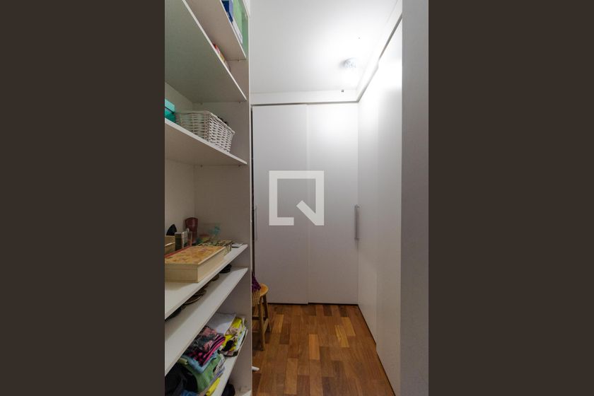 Casa à Venda - Mansões Santo Antônio, 5 Quartos,  370 m2 em , Campinas - sp | SoloBR