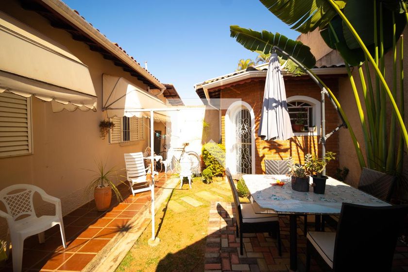 Casa à Venda - Taquaral, 3 Quartos,  350 m2 em , Campinas - sp | SoloBR